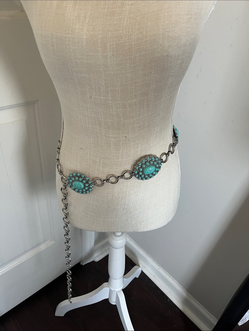 Turquoise Concho Chain Belt - Silver Tone